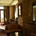 Mont Helmos Otel