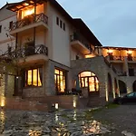 Mont Helmos Otel 3*