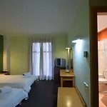 Mont Helmos 3*