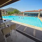Mont Helmos מלון קליטוריה