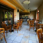 Mont Helmos Otel 3*