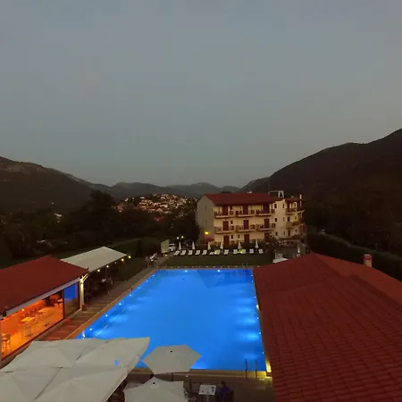 Mont Helmos Hotel