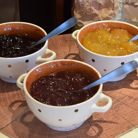 فندق Mont Helmos 3*