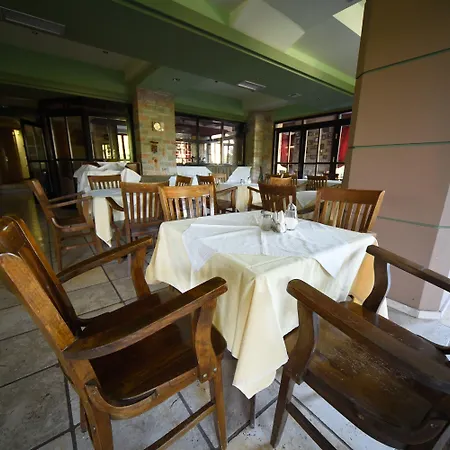 Mont Helmos Отель 3*