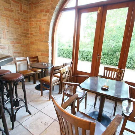Mont Helmos Hotel