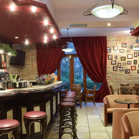 ホテル Mont Helmos