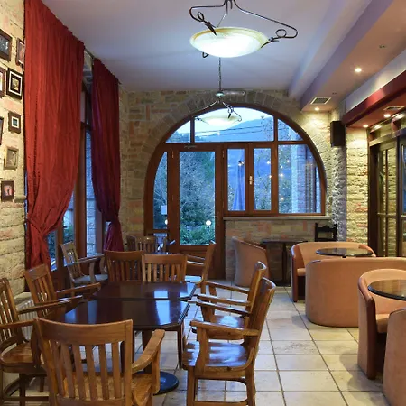 Mont Helmos Hotel 3*