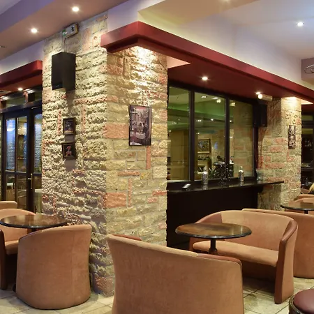 Mont Helmos فندق كليتوريا