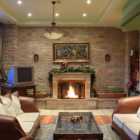 Mont Helmos كليتوريا