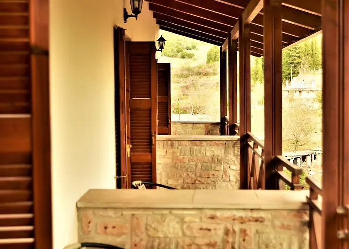 Mont Helmos Hotell 3*