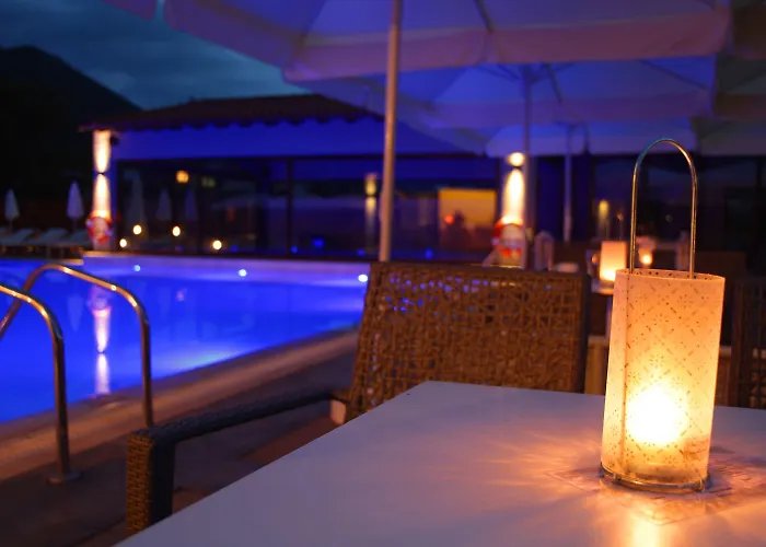 Mont Helmos Hotell