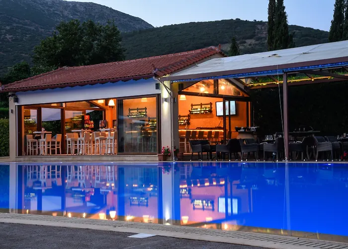 Mont Helmos Hotell