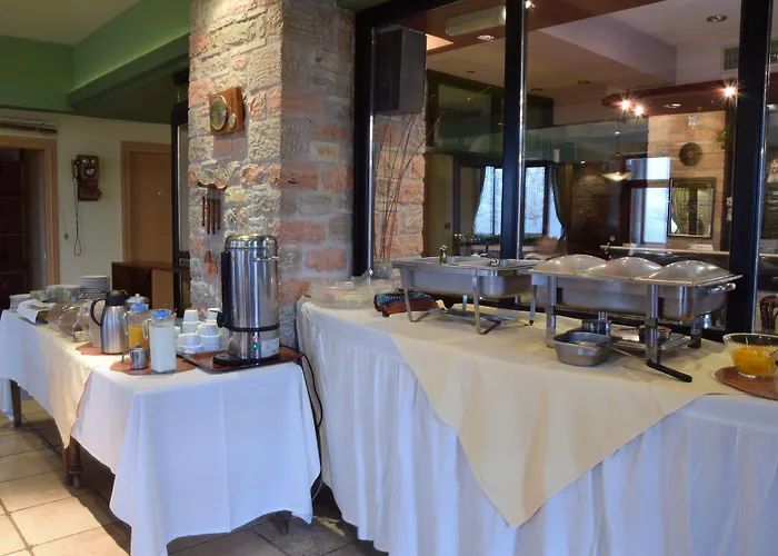 Mont Helmos Hotell