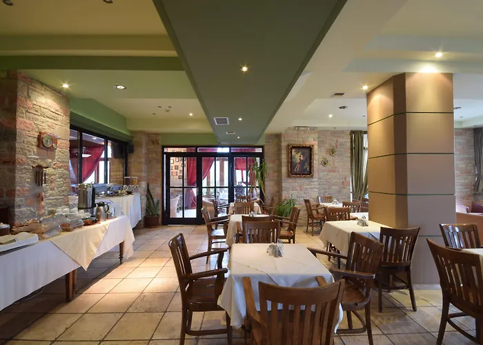Hotell Mont Helmos 3*