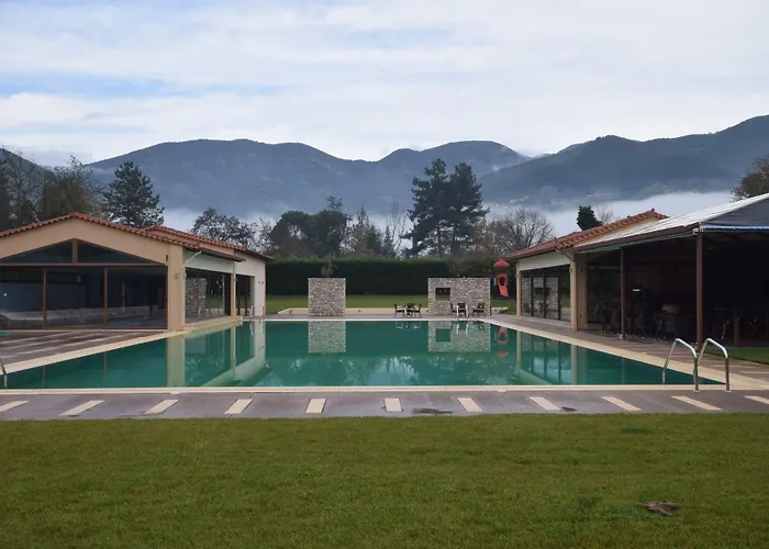 Hotel Mont Helmos 3*